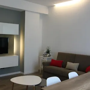 https://calla-calluna-gardenia-apartments.hotelinveneto.com