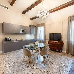 https://san-vio-palace-luxury-apartments.hotelinveneto.com