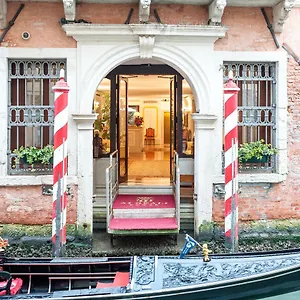 Ai Reali - Small Luxury Of The World **** Veneza